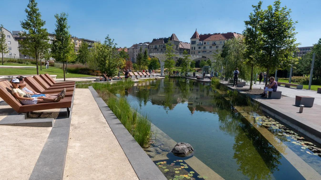 Máris imádják a Széllkaput – Napelemfák működtetik a parkot