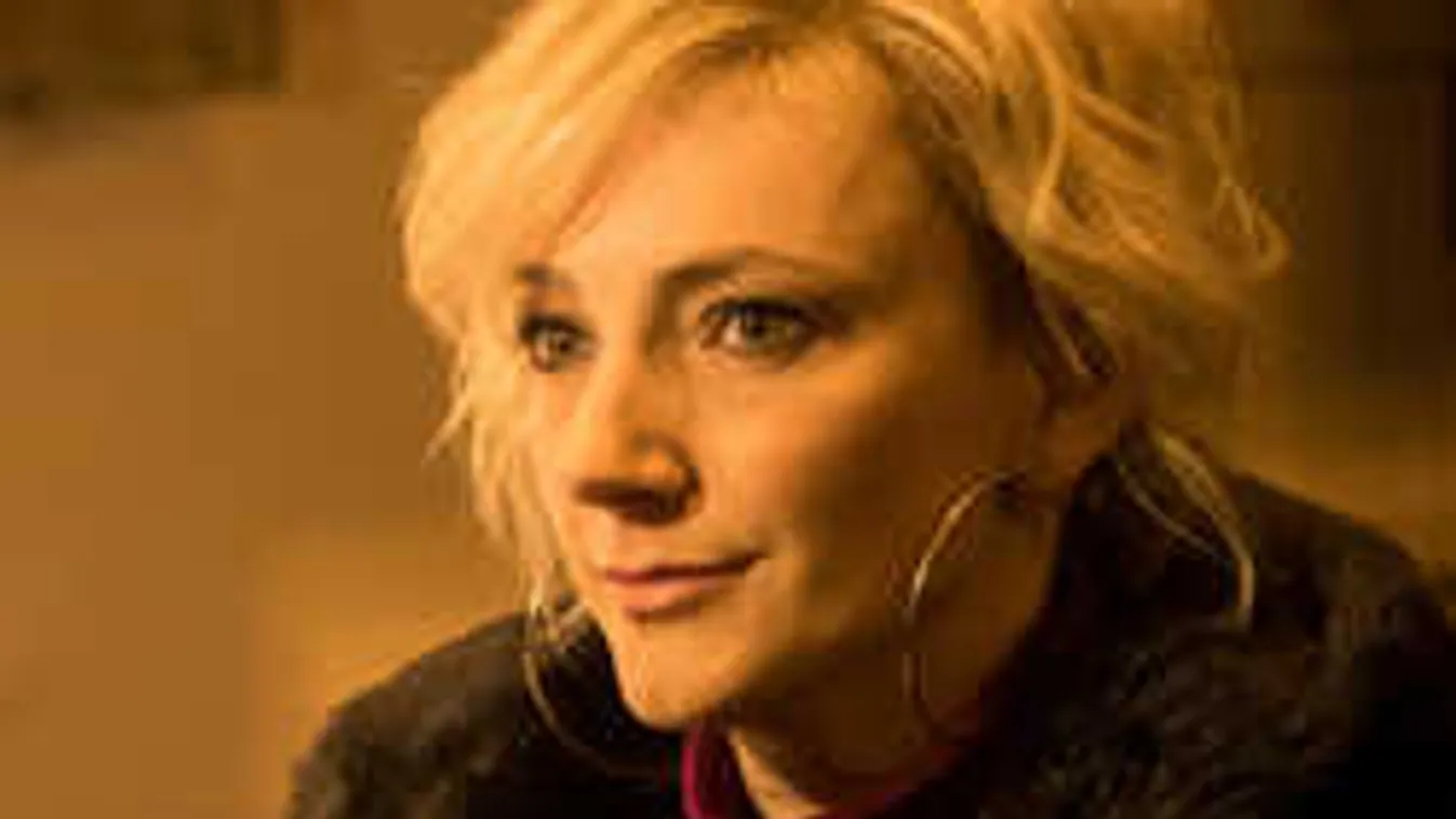 Meglepő, hol fotózták le a magyar sztárszínész barátnőjét