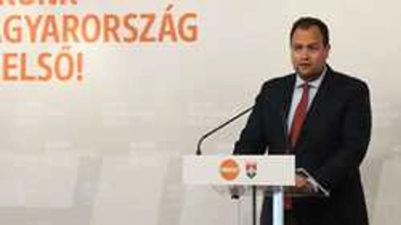 Brüsszel nem áll le a migránsimporttal