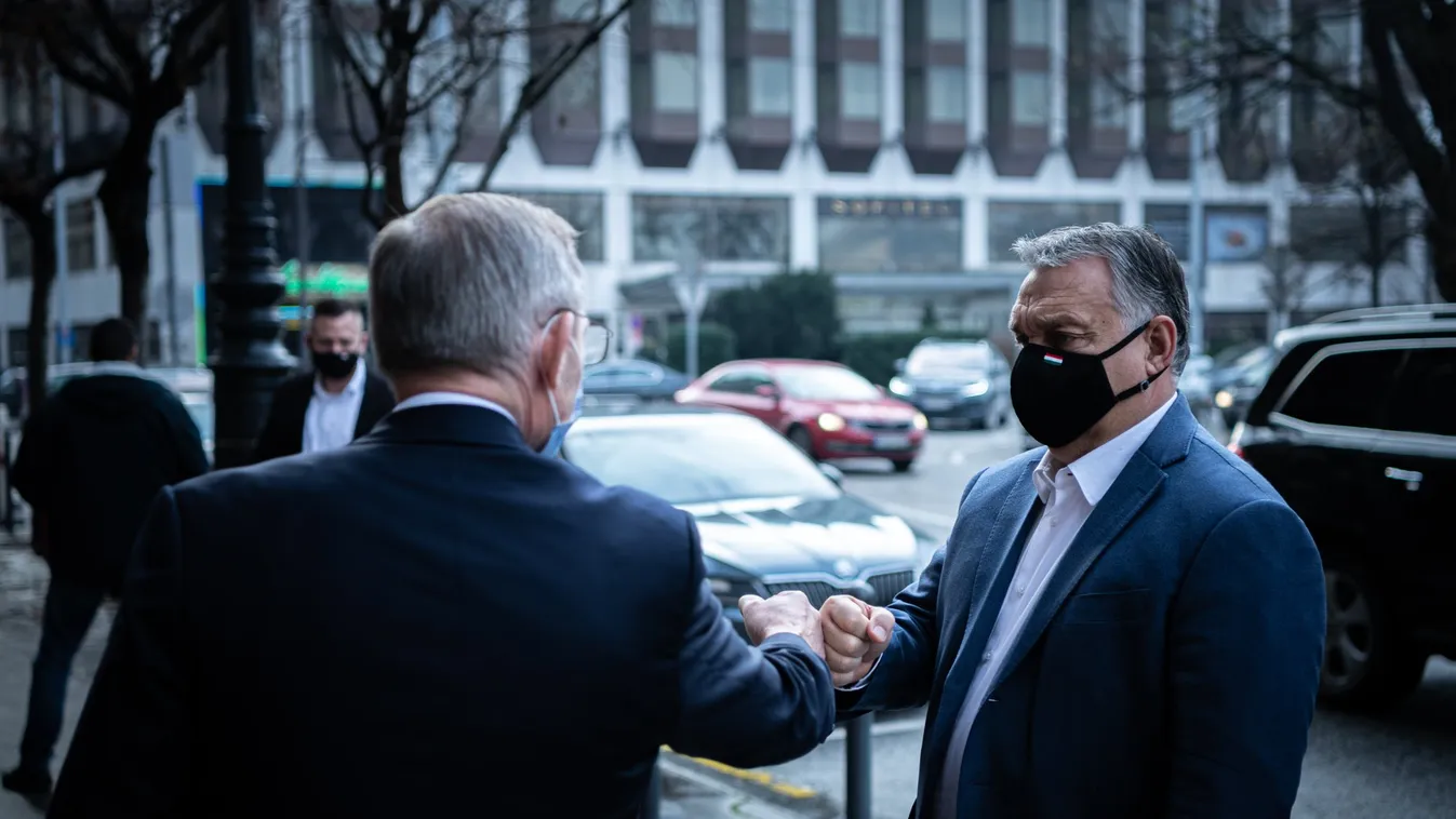 Orbán Viktor délelőtt az operatív törzzsel találkozott