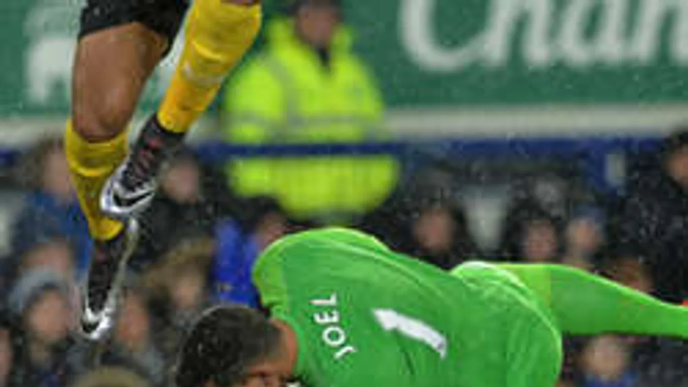 Így cicázik a liverpooli focikapus