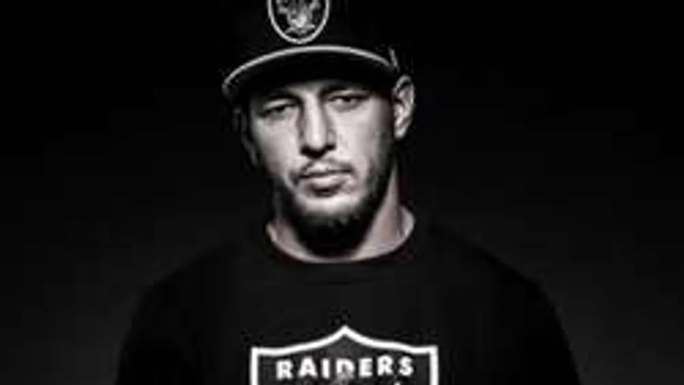 Cipőbe rejtett gyűrűvel jegyezte el barátnőjét Majka haverja - Fotó