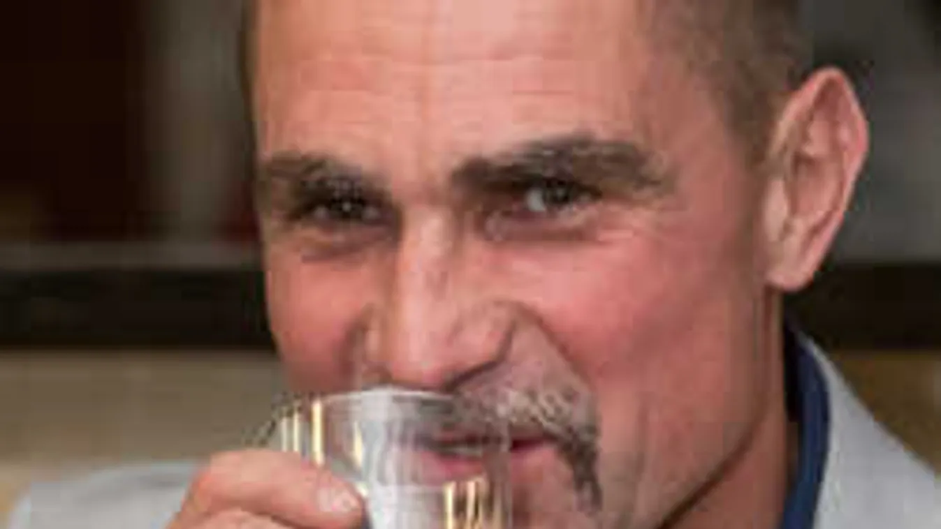 Kiderült, ennyit iszik a Viszkis a börtön óta