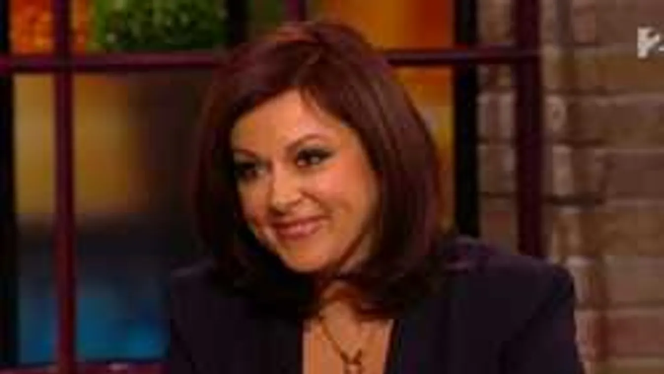 Erdélyi Mónika spaklival vágta ki magát szorult helyzetéből