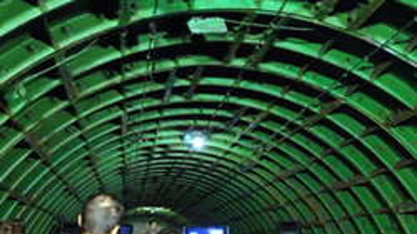 Hová vezetnek a Kossuth tér alatti atombunker titkos átjárói?