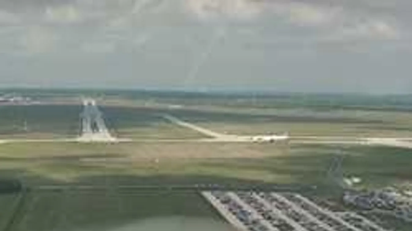 Ezt látja egy pilóta, amikor Ferihegyen landol! - videó