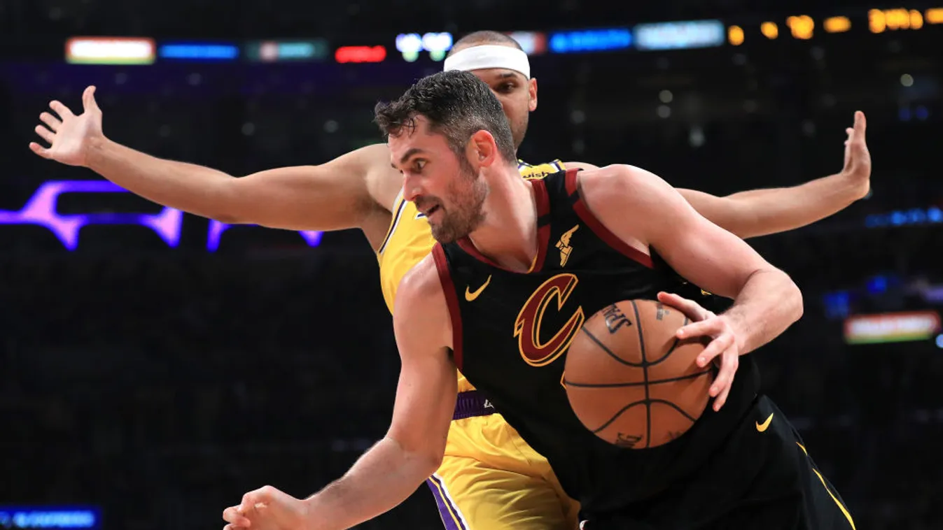 Cleveland Cavaliers v Los Angeles Lakers