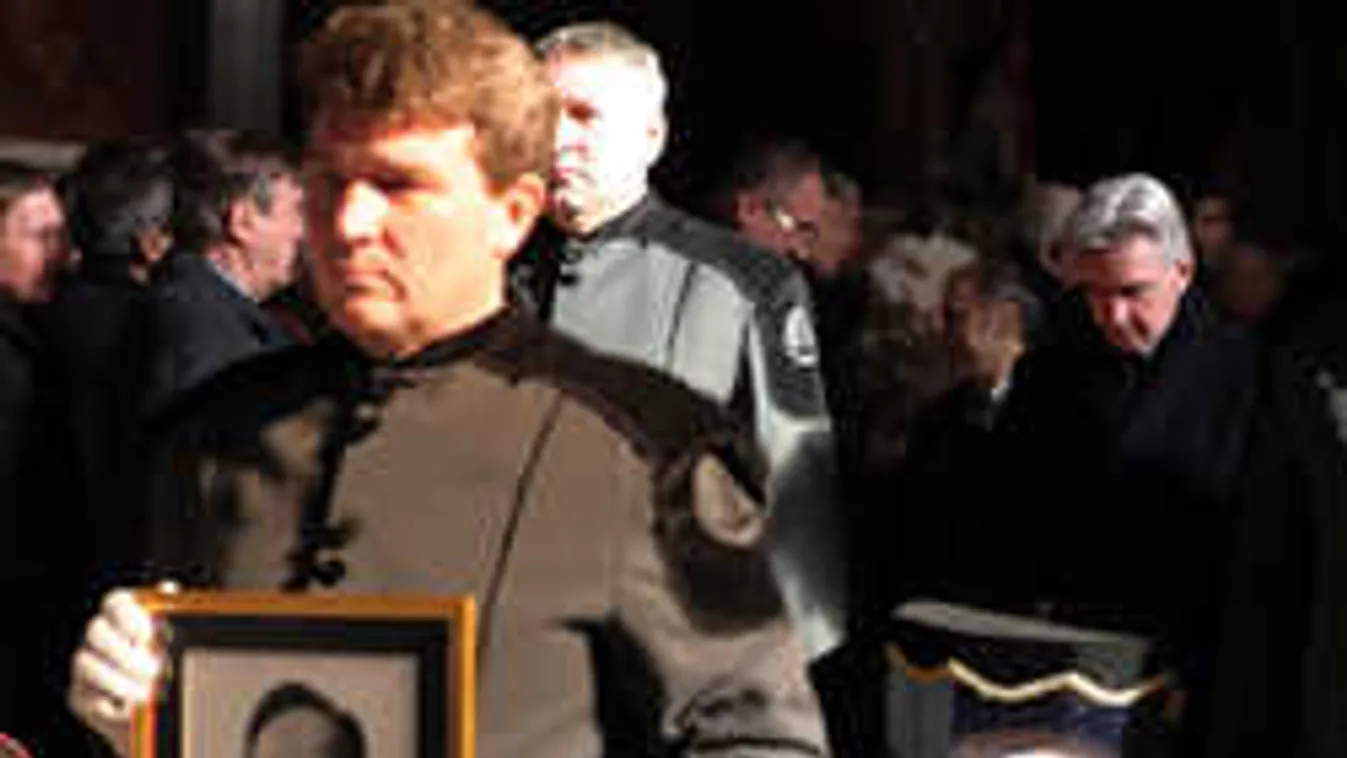 Temetésén derült ki, mit adott fel Torgyán József