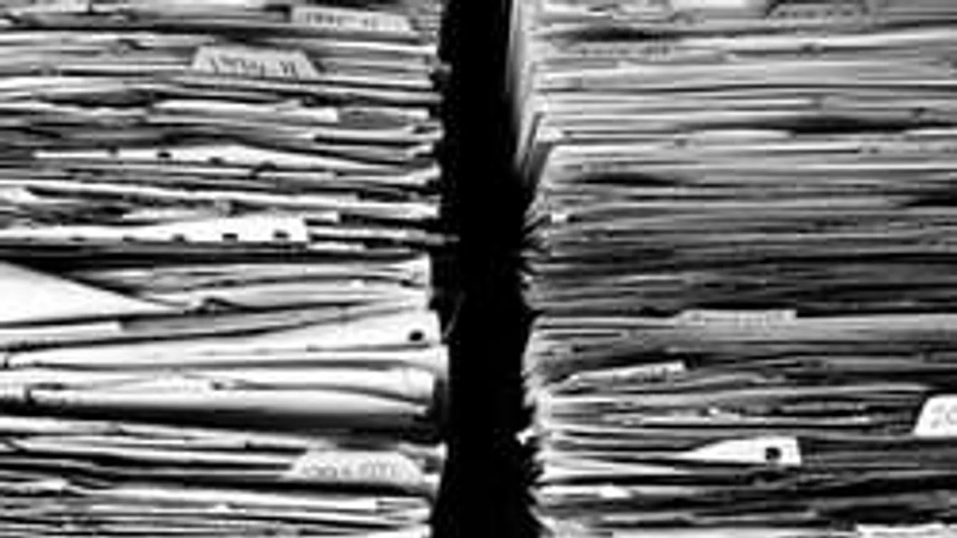 Megvan a párizsi merénylő telefonja!