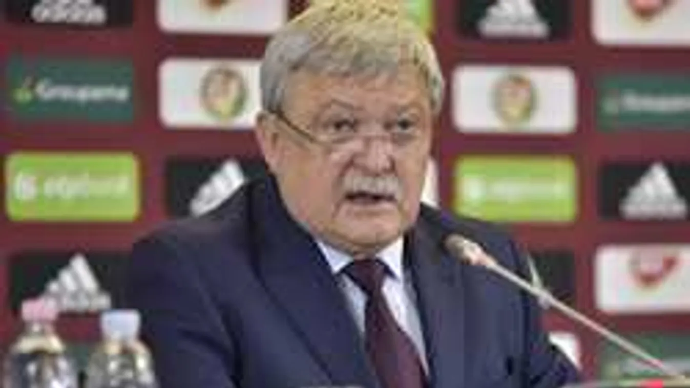 Fontos bejelentés, Csányi Sándort nagy megtiszteltetés érte