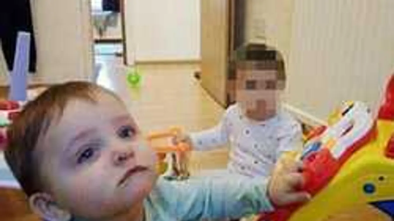 Kalapáccsal verte össze gyermekeit édesapjuk