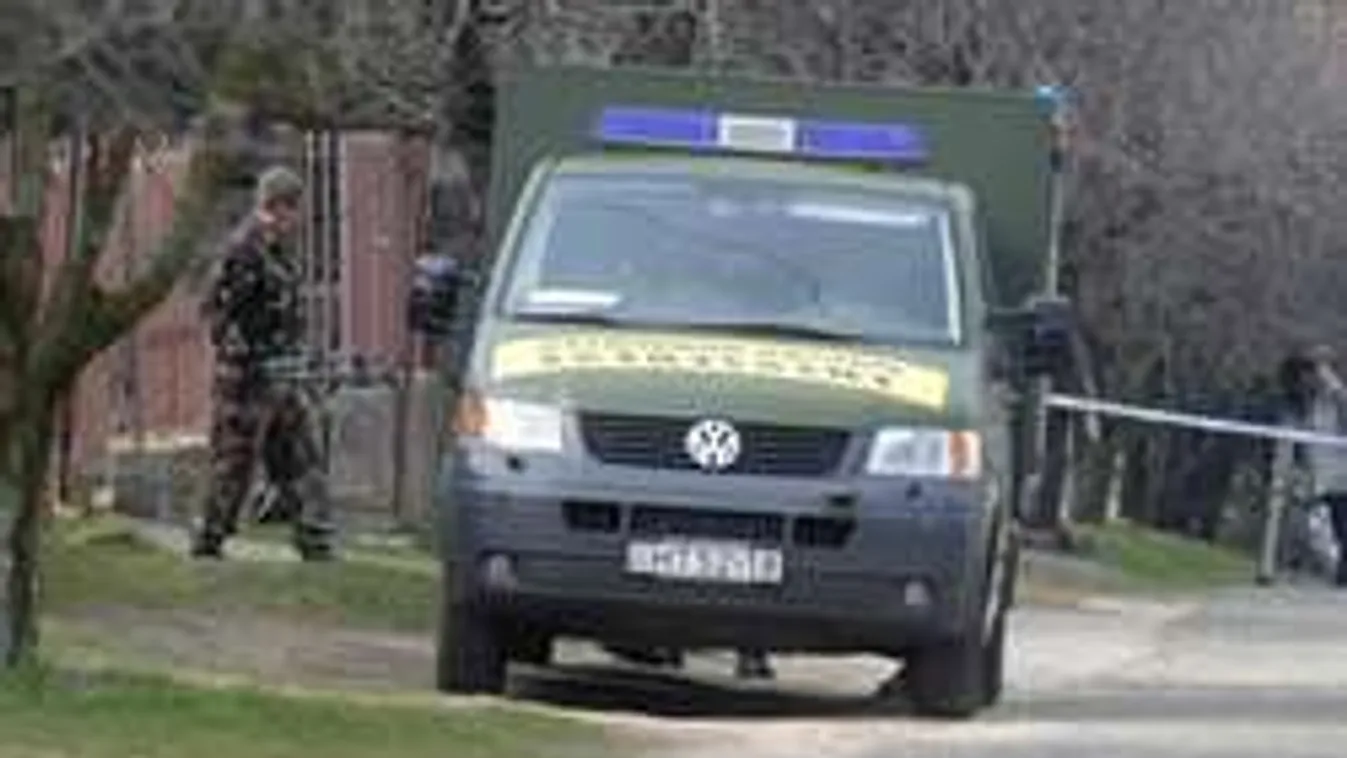 Kiürítették az utcát, 80 kiló lőport találtak!