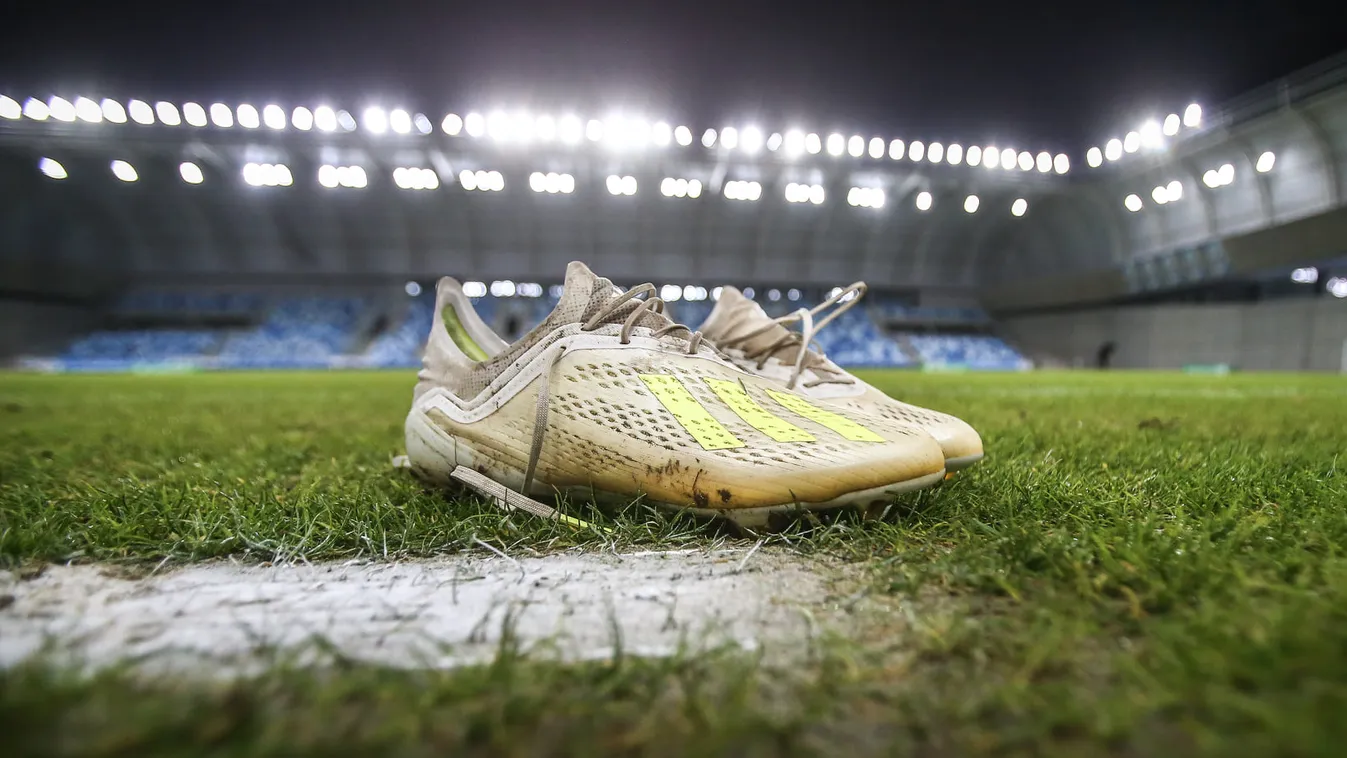 Őrült magyar focimaraton kezdődött az Eb-meccsekig