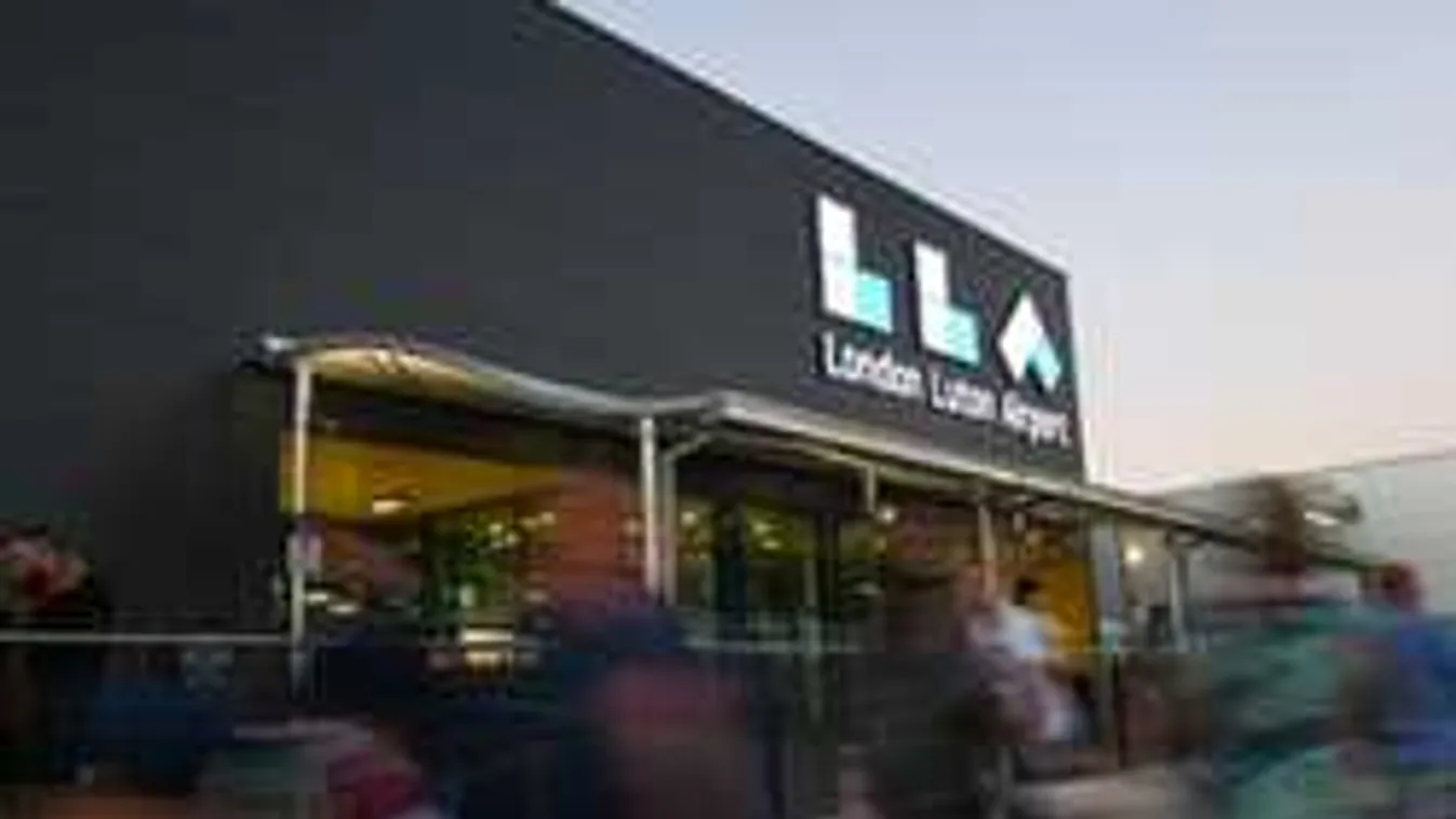 Sztrájk a London Luton repülőtéren, ez vár a magyar fapados járatokra!