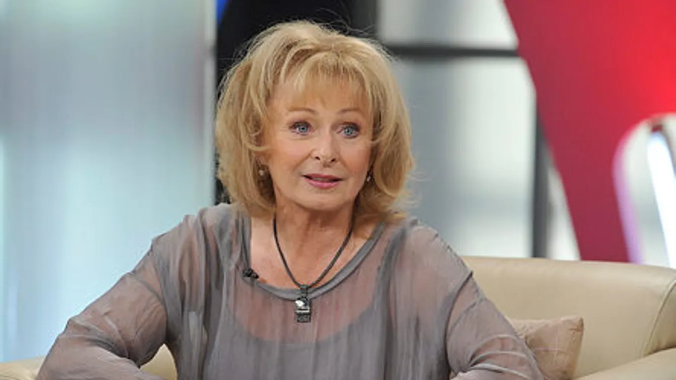 Bánsági Ildikó megoperáltatta a szemét