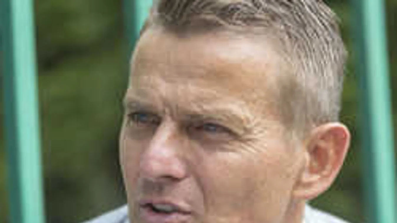 Megható üzenetet tett közzé Rékasi Károly