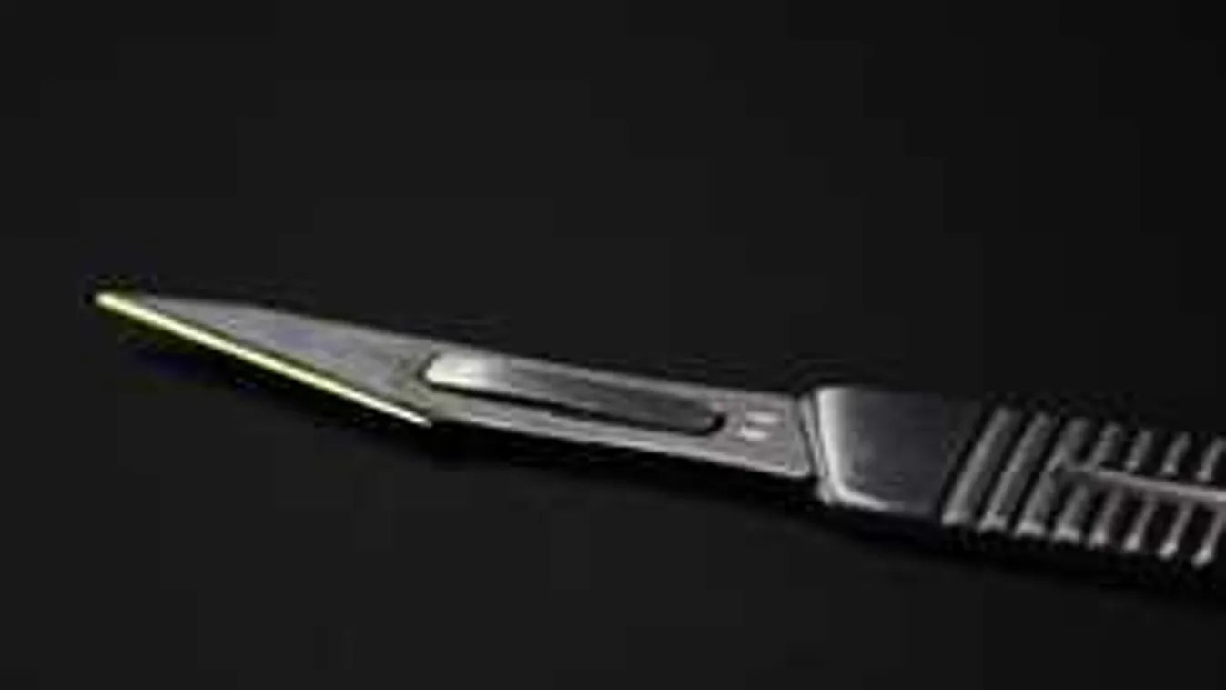 Lefotózta, majd meggyilkolta kislányát az apa