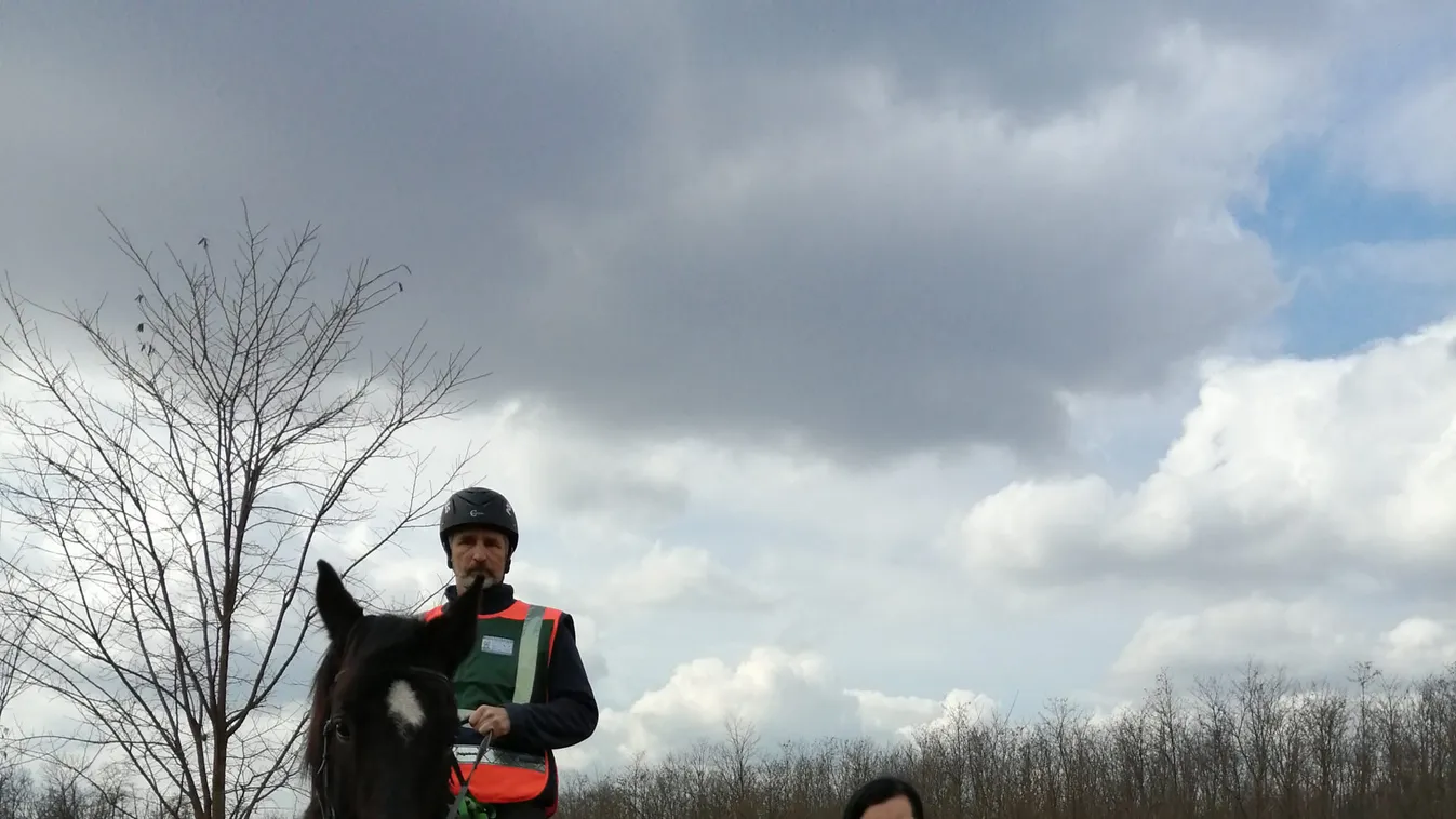 Lóval és kutyával akcióznak a polgárőrök, kiderült, kikre és hogyan vadásznak