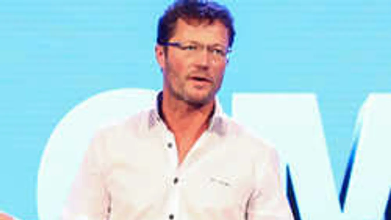 Ezt látnod kell, ilyen édes Stohl András, ha azt hiszi, senki nem látja