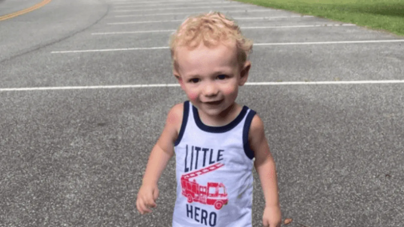 „Vér ömlött ki a szájából„ – zokogva figyelmeztetnek a szülők: ezt ette meg játék közben a kisfiuk