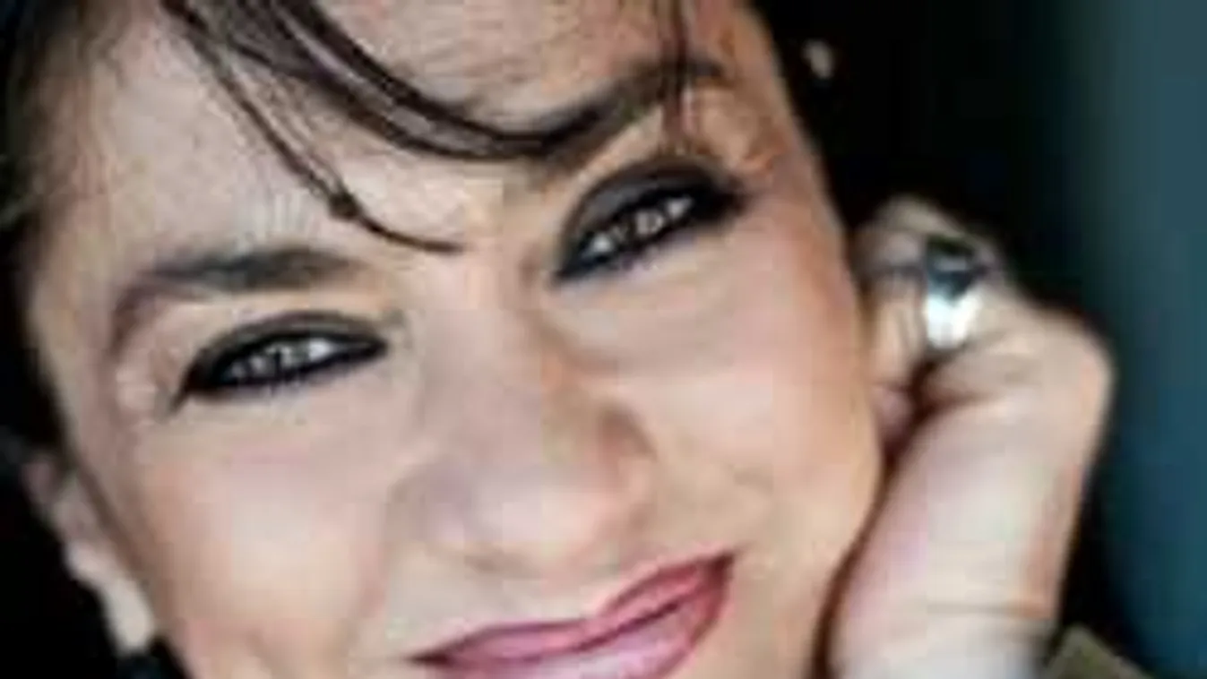 Túlhajszolta magát a magyar színésznő: Ez lett az eredménye!