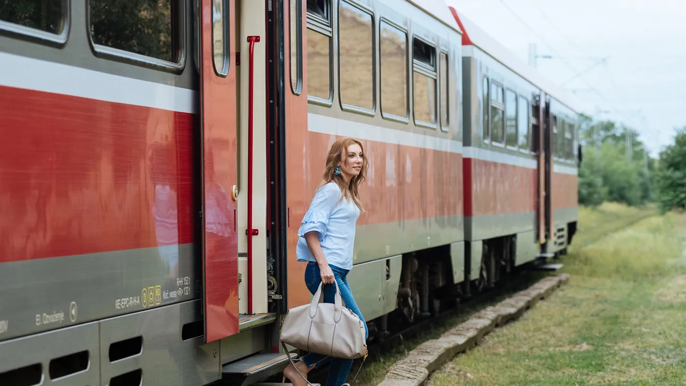 Soha nem látott felvételek Rúzsa Magdi vajdasági otthonáról