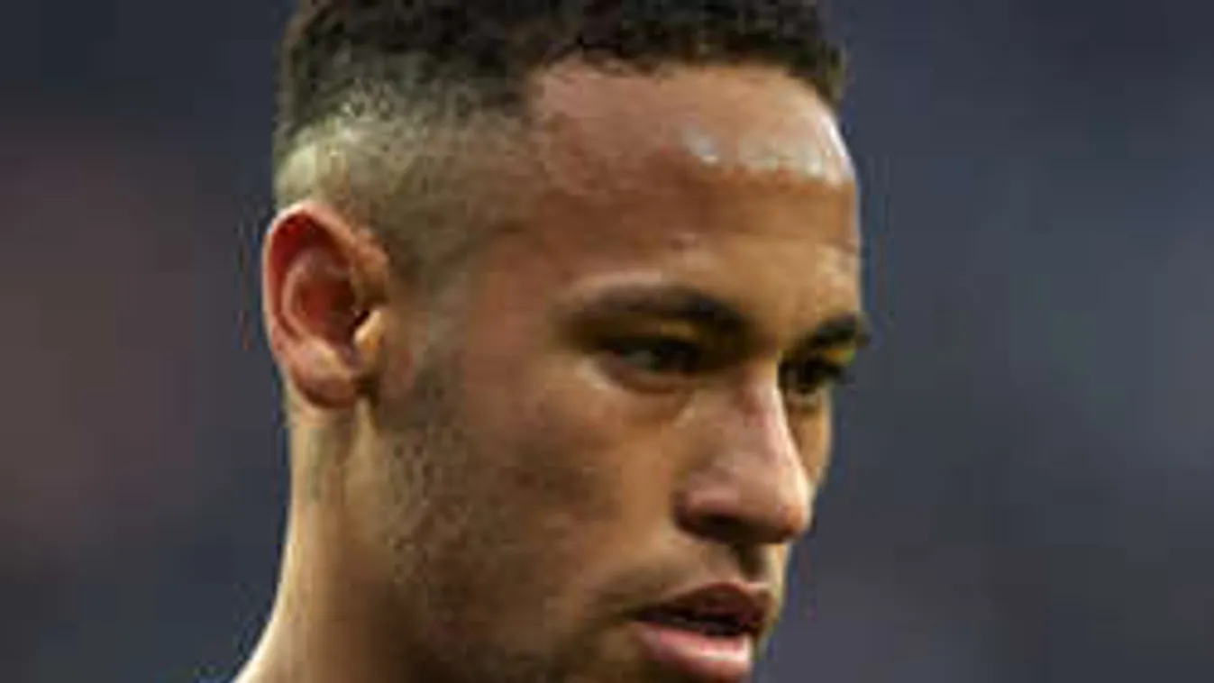 Térden állva pitiztek a Barcelona sztárjának