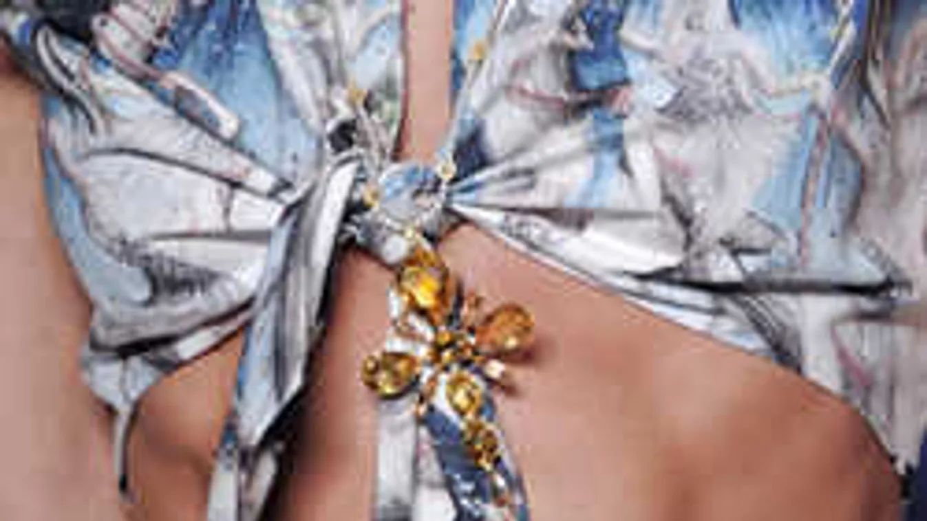 Újra szexin villan a női has idén nyáron!