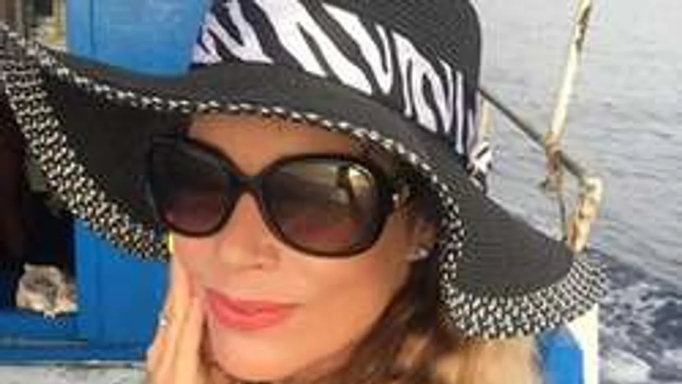 Lerángatták Baukó Éváról a bikinialsót