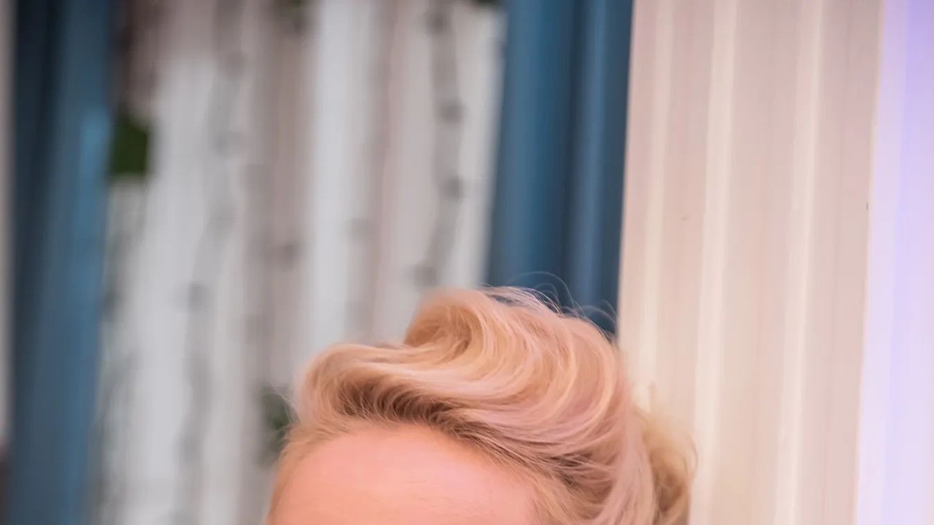 Így még nem láttad: őrülten szexi fotó került elő Köllő Babettről