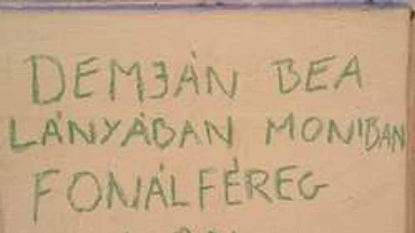 Elöntötte Budapest falait a fonálférges felirat