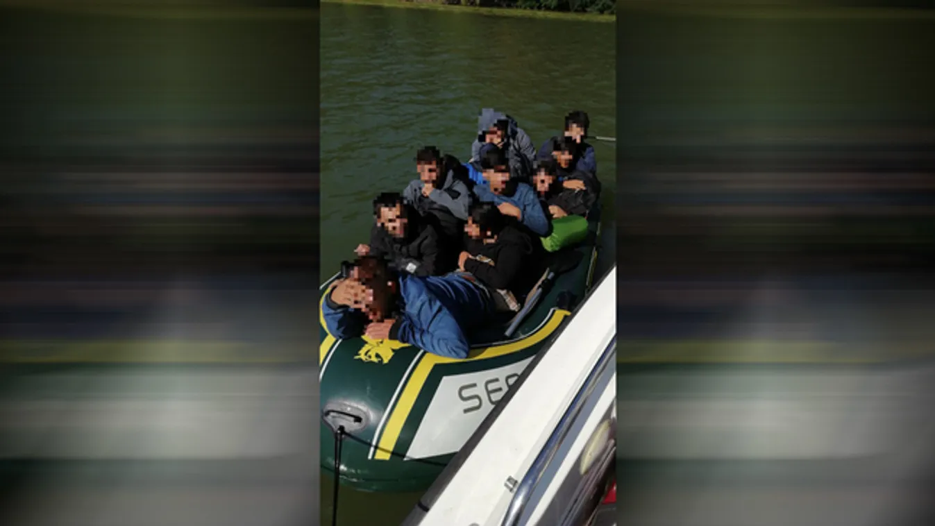 Hihetetlen: gumicsónakkal jöttek a migránsok a Tiszán