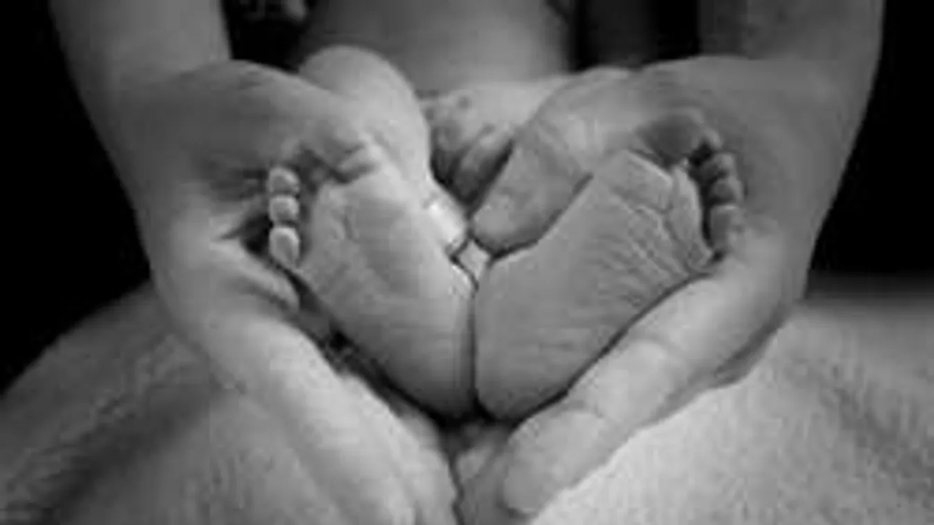 Megrázó: gyermeke tartja a lelket a rákos magyar asszonyban!