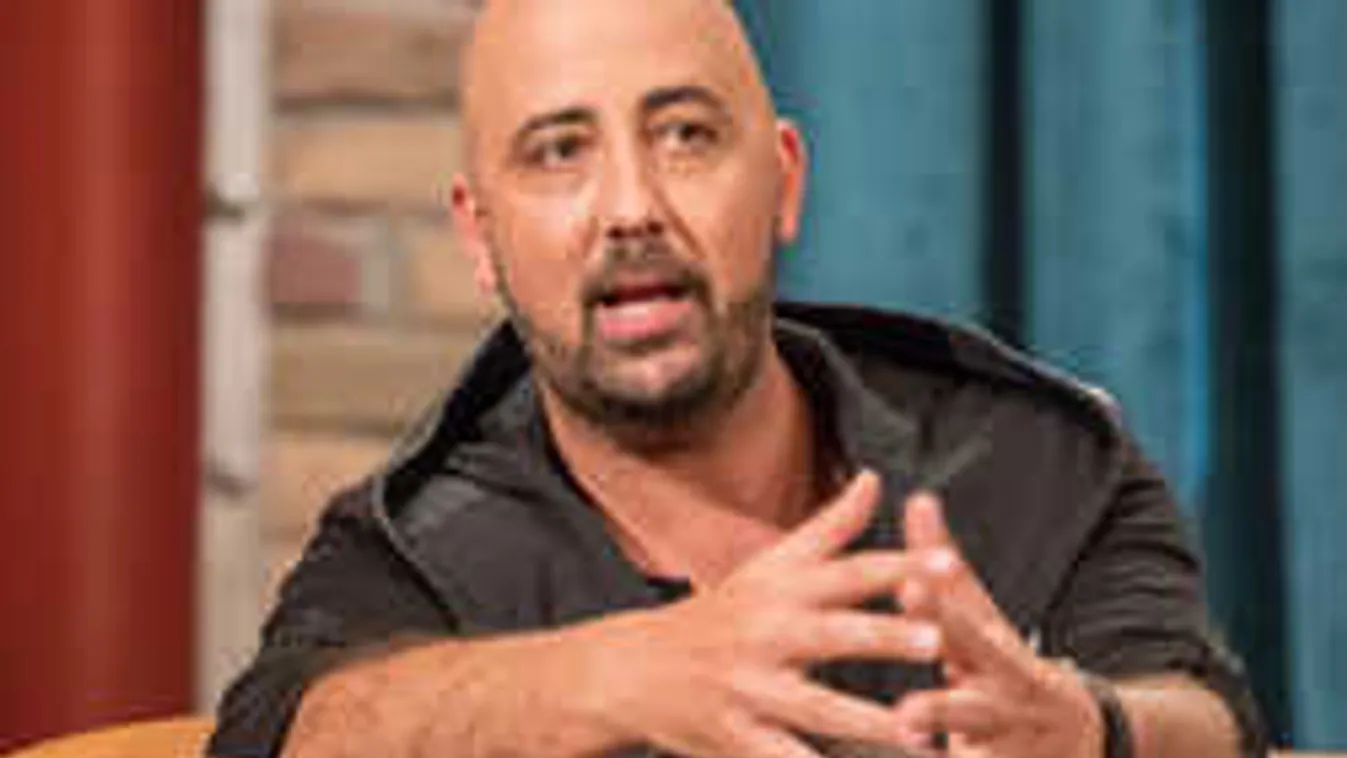 Ezt hallgasd meg: Ellopták Dobrády Ákos dalát