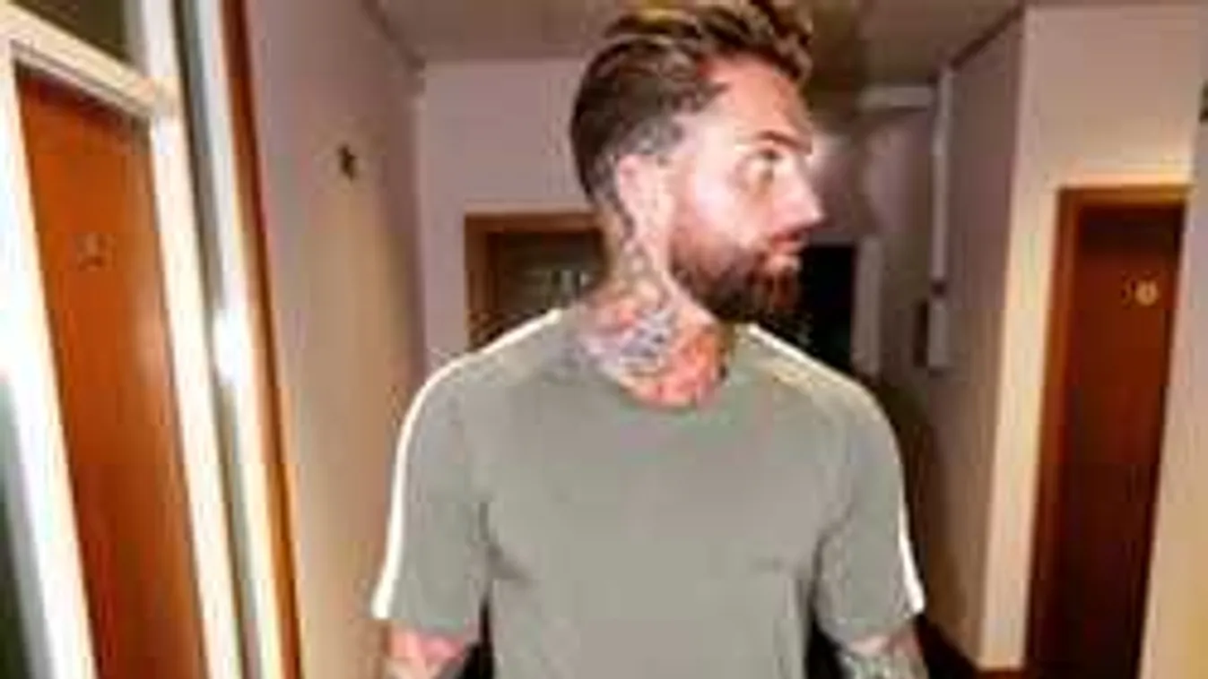 Kemény döntés, eltiltotta magát a szextől a sztár