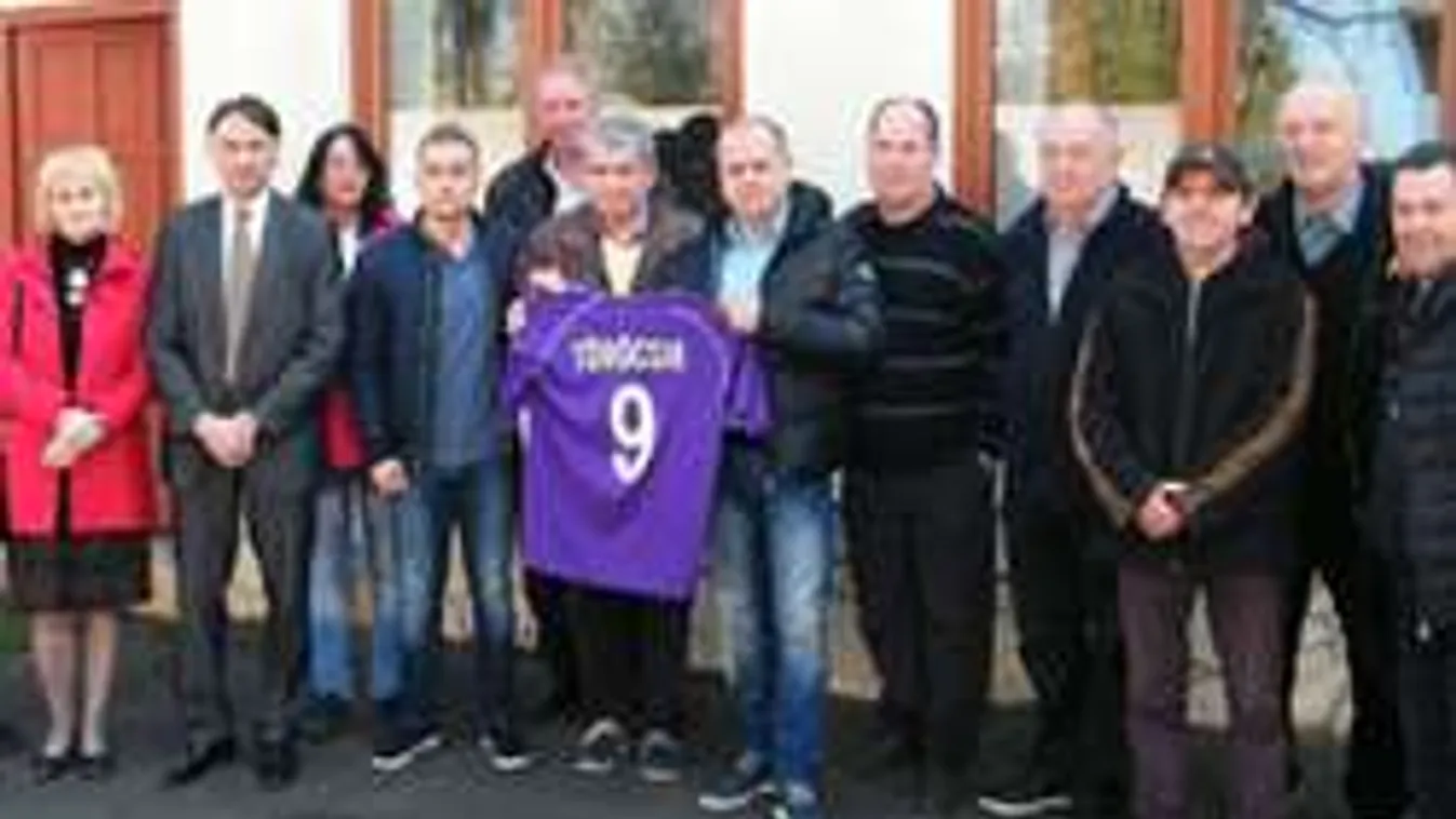 Százezer forintot fizettek Törőcsik híres mezéért