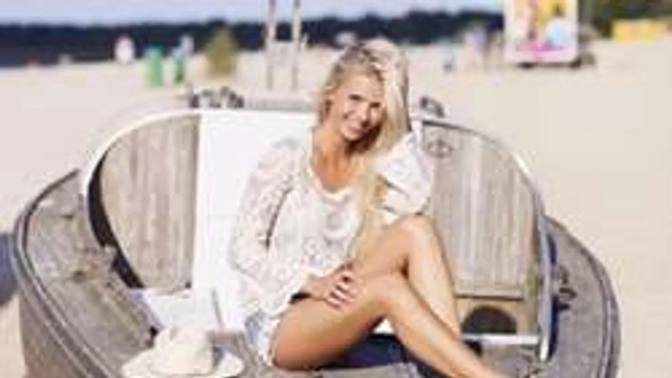 Dögös modell rabolta el a világsztár szívét - fotók