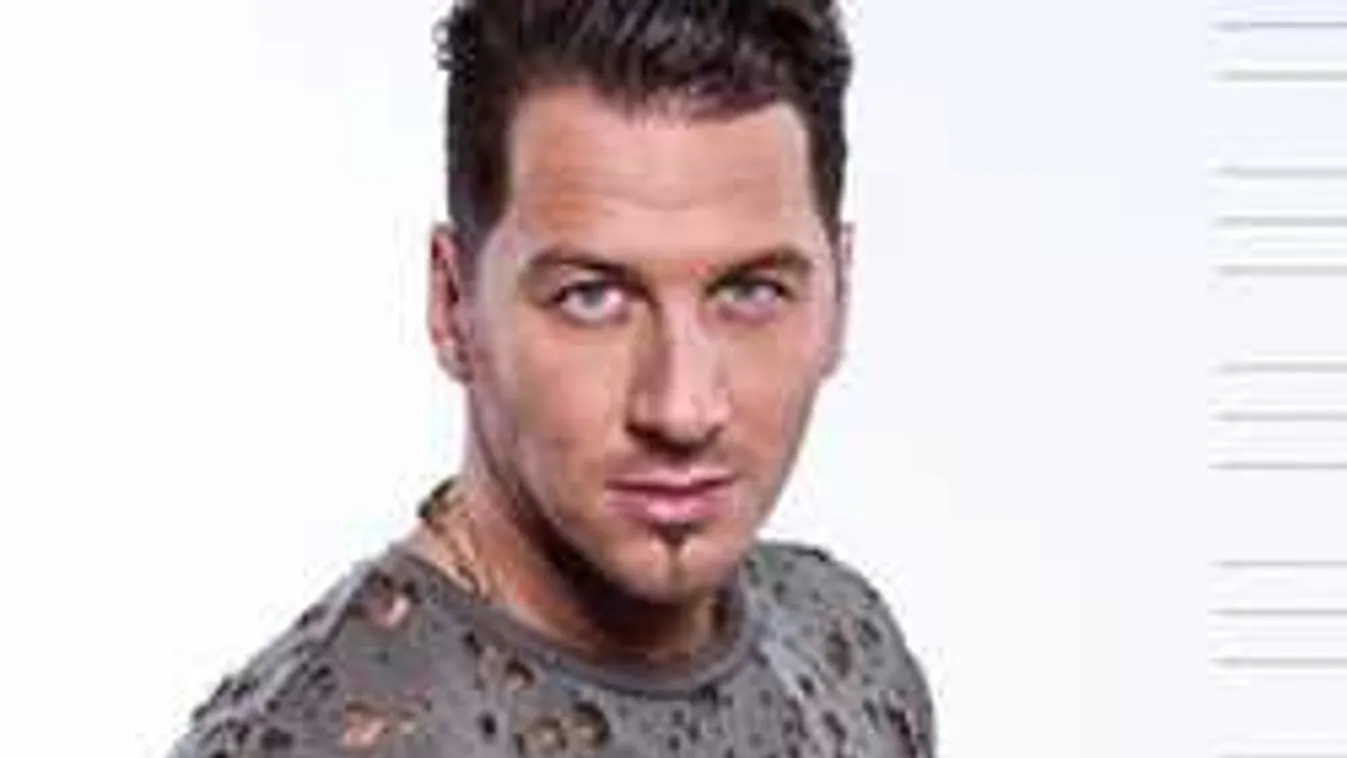 Mi lesz ebből? Kétszázzal száguldozott a magyar énekes!