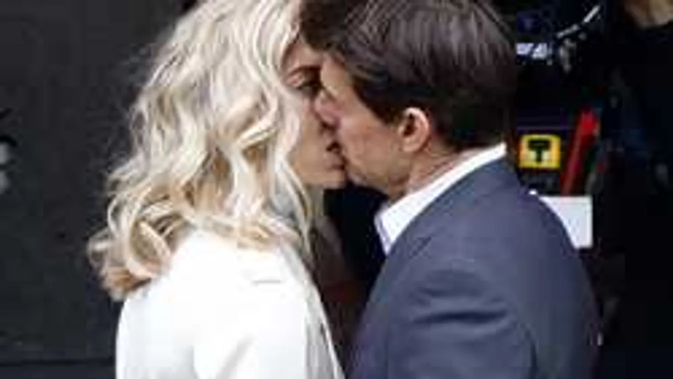 Megszólalt a színésznő, aki csókolózott Tom Cruise-zal: ez van köztük
