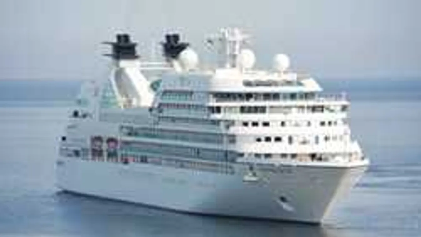 Dráma a tengeren: bajba került hajóról mentették a sérült turistákat