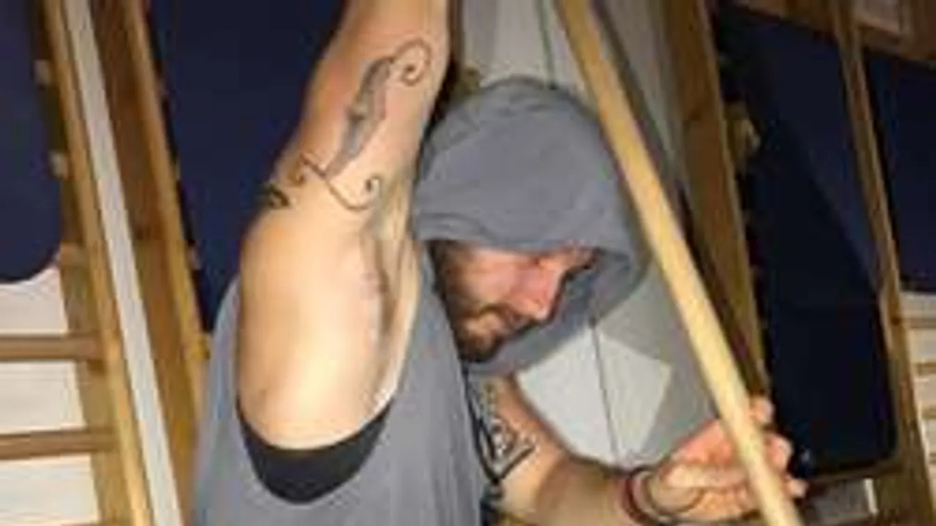 Hosszú Katinka férjének durva éjszakája volt, mozdulni sem tud