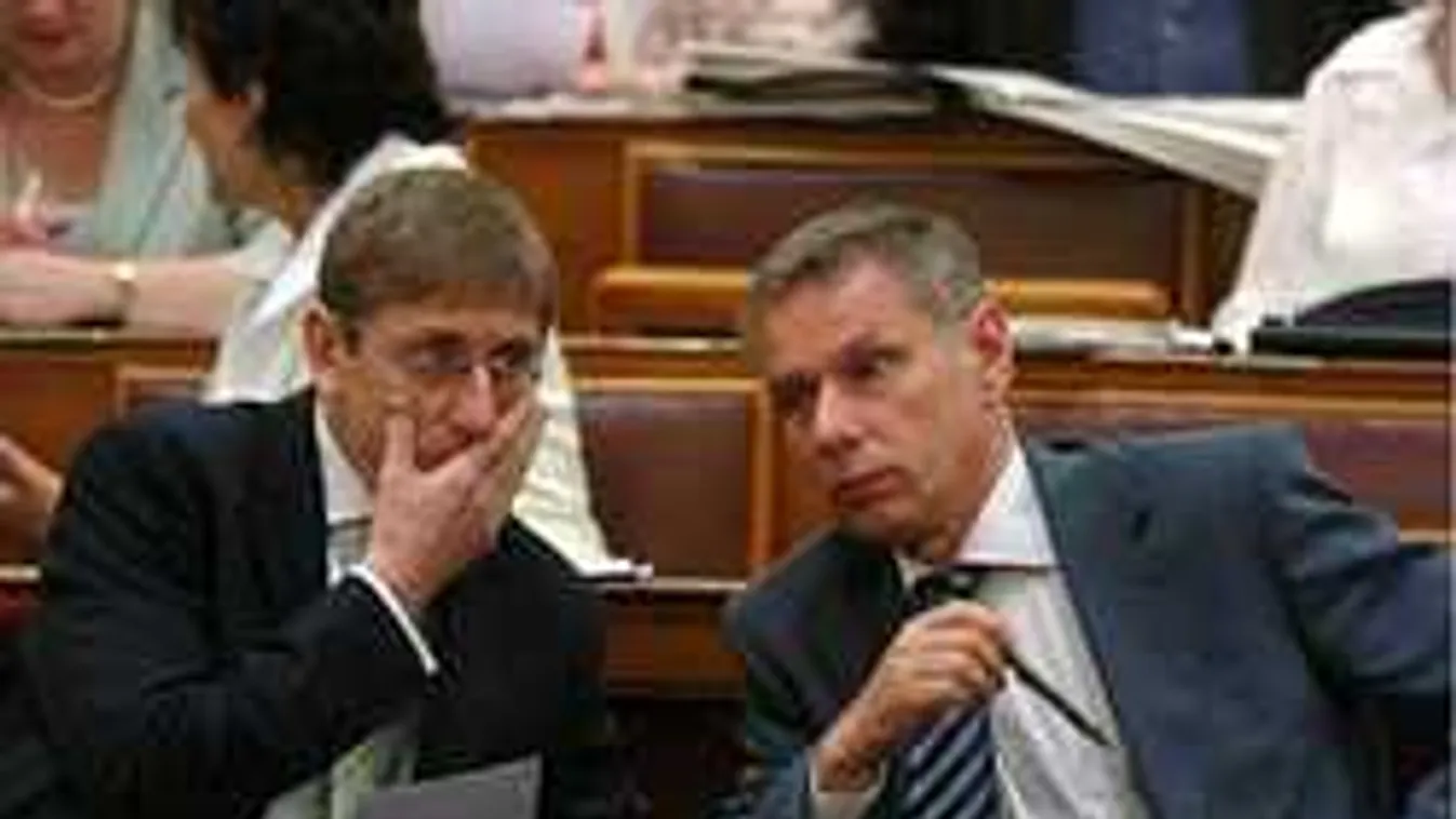 Gyurcsány emberei vörös szőnyeget terítettek az orosz kémek elé