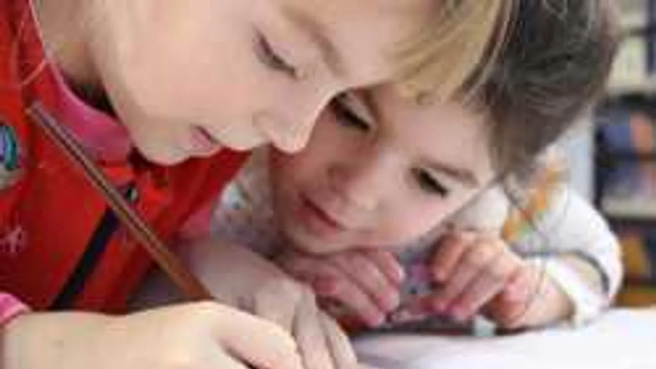 Így teszi tönkre a gyereket szeptemberben a suli, segíts neki