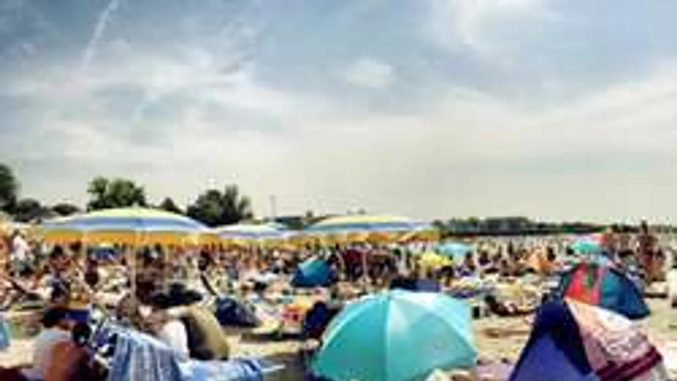 Fokozott készültség a mentőknél! Több ezer rosszullét!