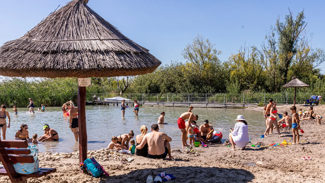 Ingyenes strandok várják a balatoni fürdőzőket