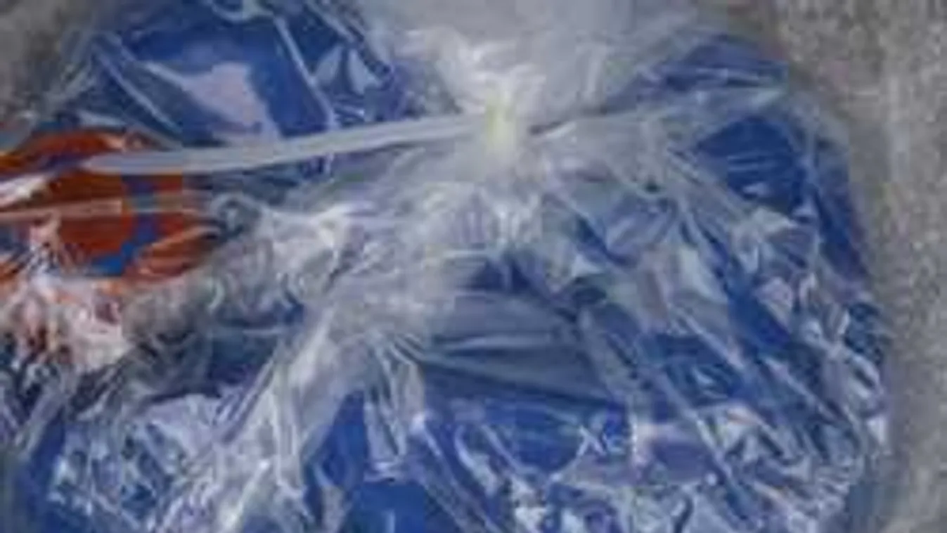 Kannákban jött a cucc, bajban a patikus