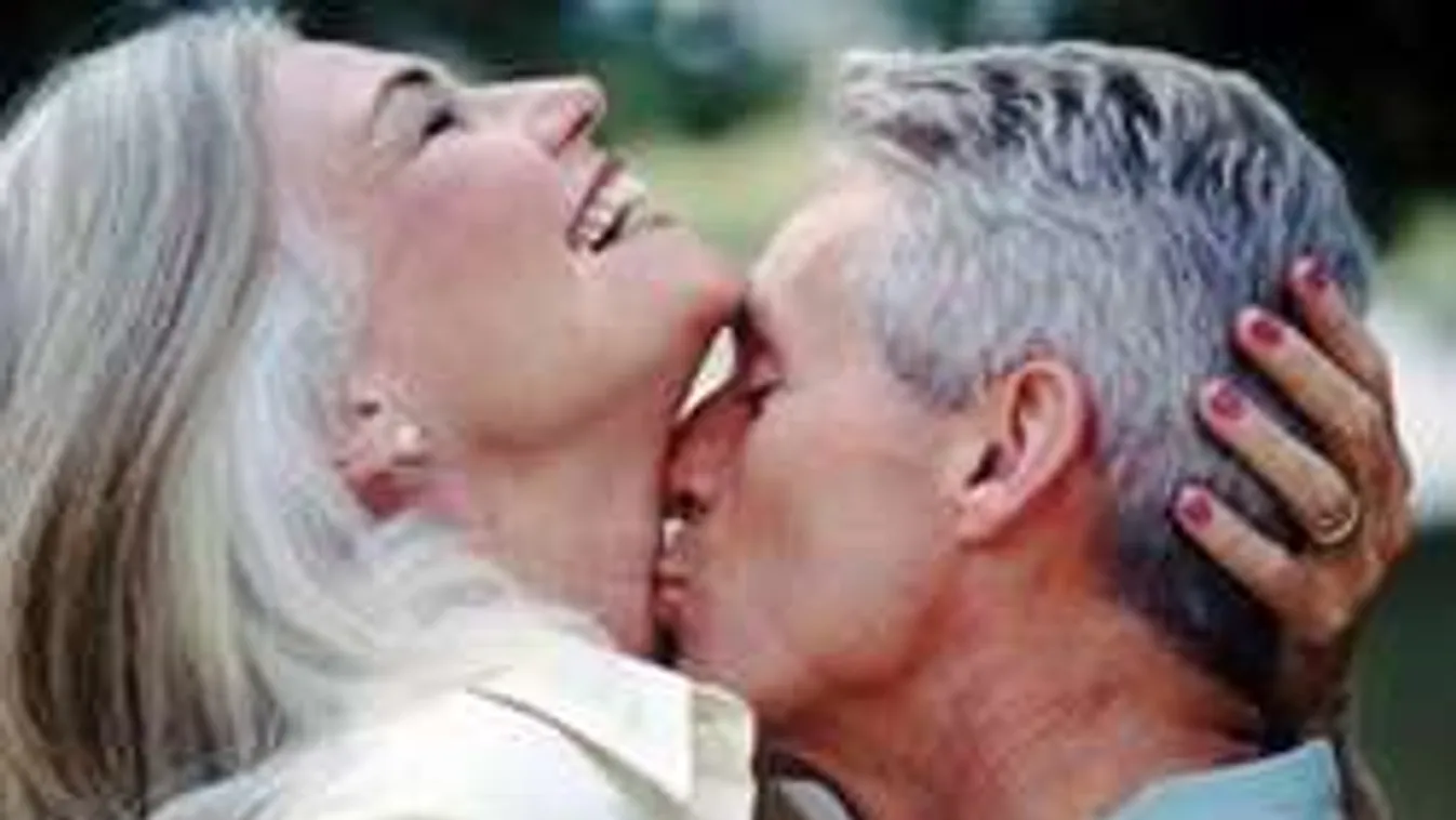 Elképesztő dolgot művel ez a férfi, felesége lefotózta