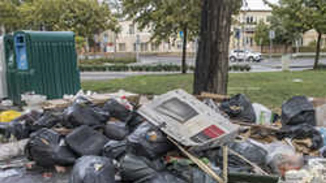 Felháborítja a lakókat, mik kerültek a szelektív szemétgyűjtőkhöz