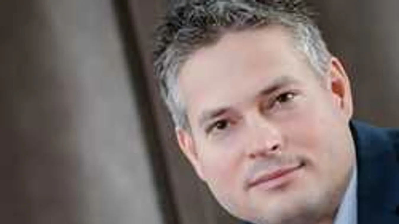 Hengerelt a Fidesz a Józsefvárosban, Sára Botond a polgármester