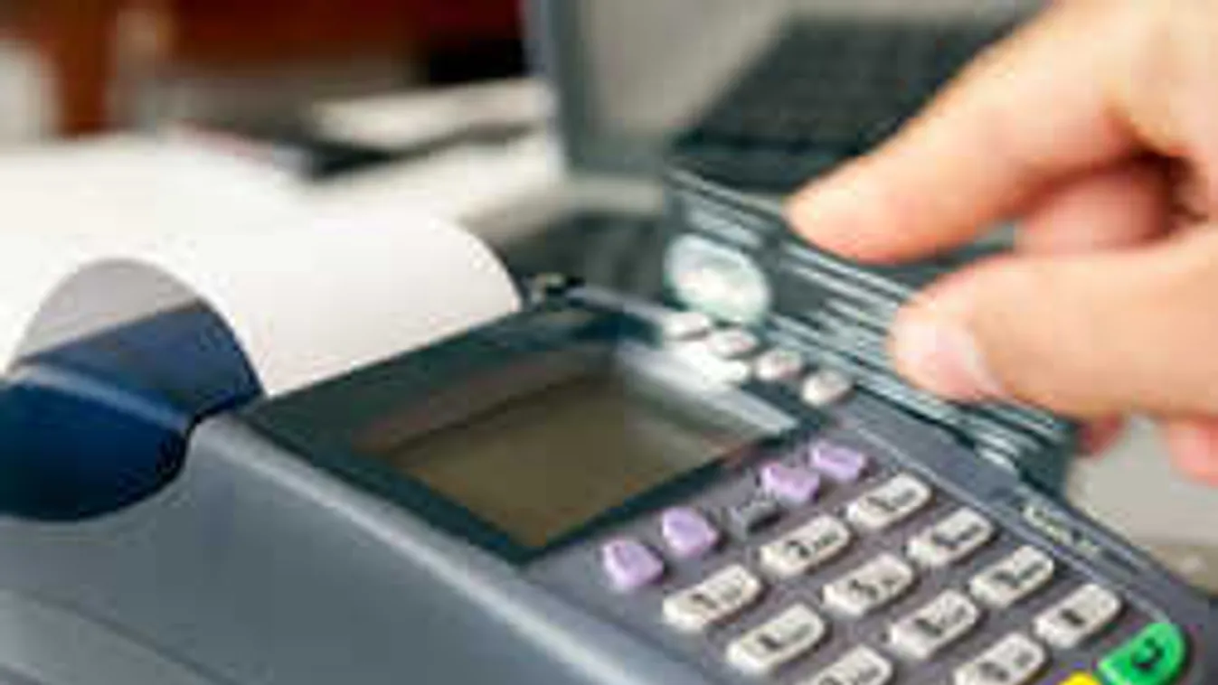 Bombától rettegnek az oroszok: kiürítették a bank összes fiókját az országban